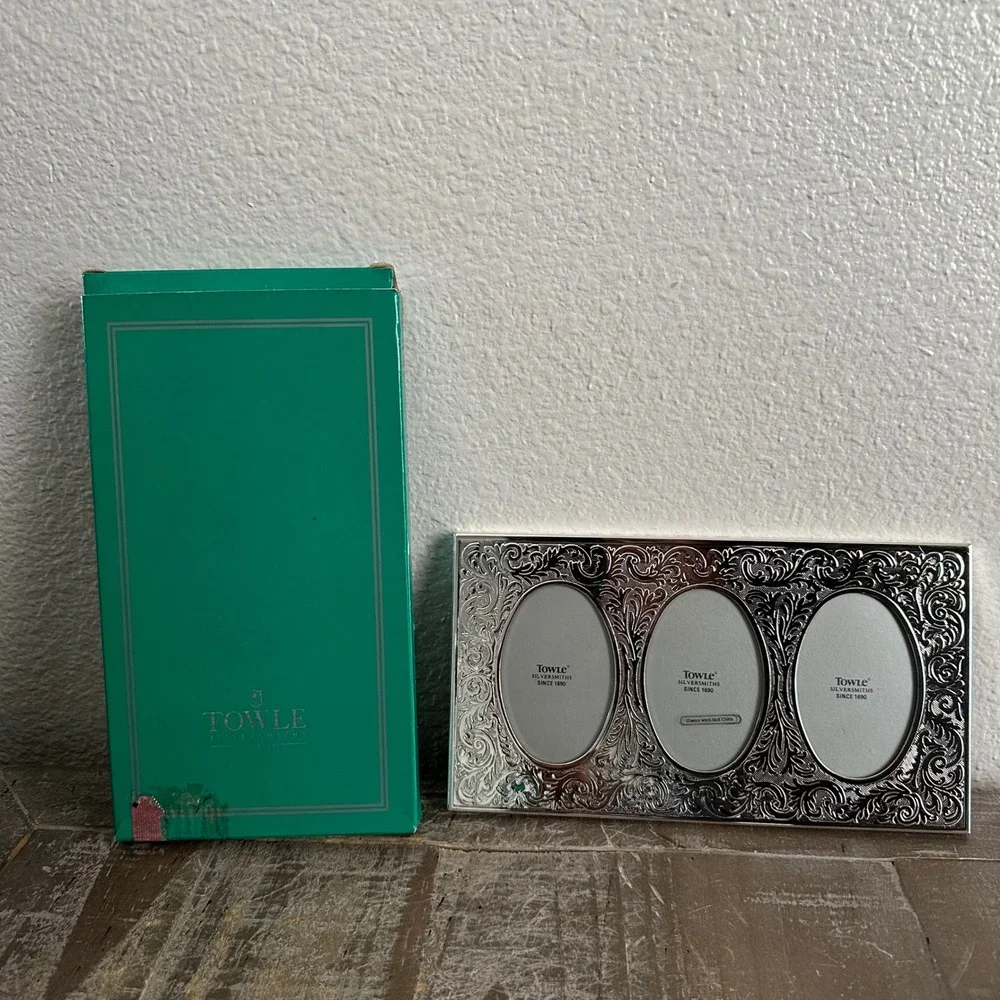 Vintage Towle Triple Florentine Picture Frame 2x3 Silver Plated Scroll 1991 New